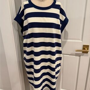 Blue & Cream Striped Dress. Entro. 1x. Pockets. Polyester Blend. Hand Wash.